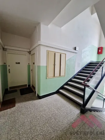 Pronájem bytu 1+1, Praha - Vinohrady, Kouřimská, 37 m2