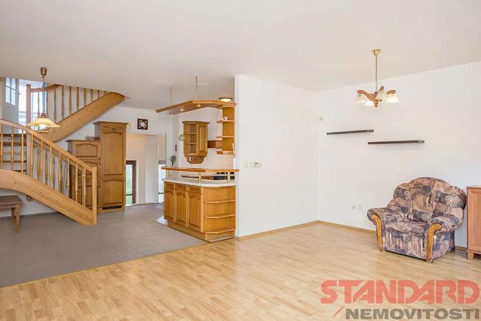 Pronájem rodinného domu, Plzeň, Jeřabinová, 162 m2