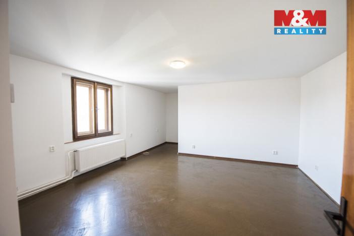 Pronájem bytu 3+1, Nechanice, Husovo nám., 98 m2