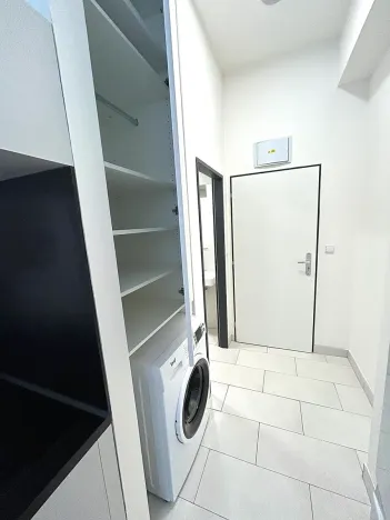 Pronájem bytu 1+kk, Praha - Vysočany, Poděbradská, 28 m2