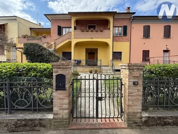 Prodej bytu 3+kk, Sinalunga, Itálie, 150 m2