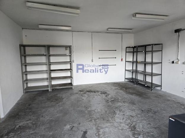 Pronájem garáže, Hradec Králové, Pražská třída, 35 m2