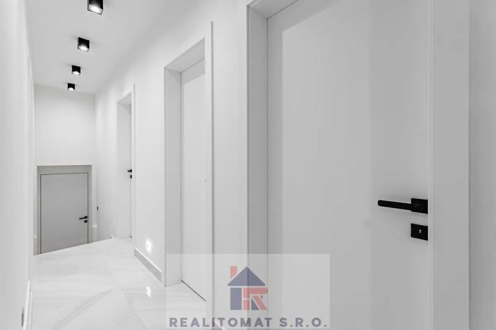 Prodej bytu 4+kk, Praha - Komořany, Pod lesem, 127 m2