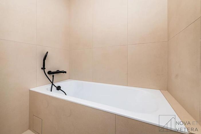 Prodej bytu 4+kk, Praha - Holešovice, Na Maninách, 95 m2