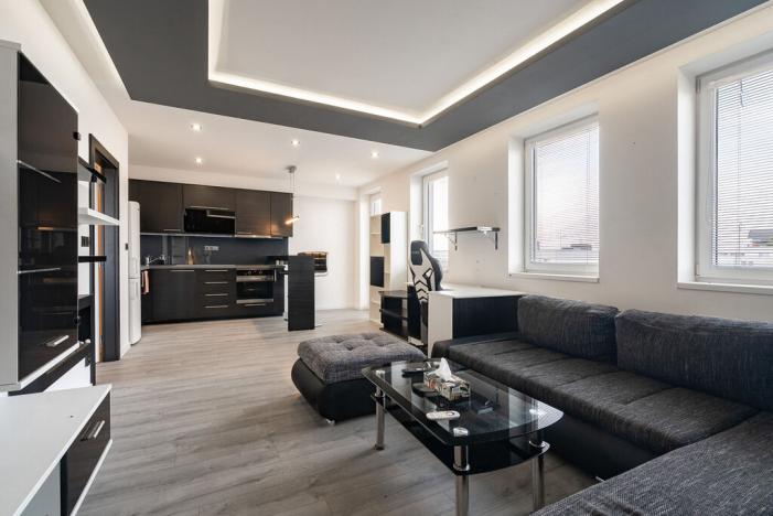 Pronájem bytu 2+kk, Hradec Králové - Třebeš, Ve Stromovce, 59 m2