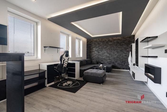 Pronájem bytu 2+kk, Hradec Králové - Třebeš, Ve Stromovce, 59 m2