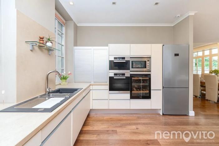 Prodej vily, Praha - Dejvice, V Šáreckém údolí, 459 m2