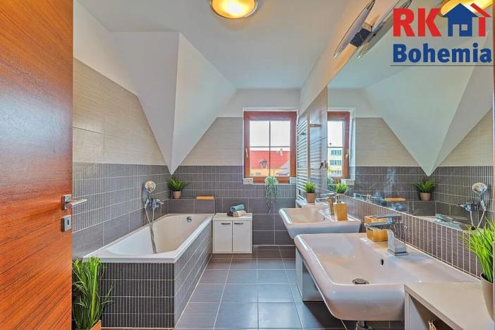 Prodej rodinného domu, Český Brod, K Vysílači, 169 m2