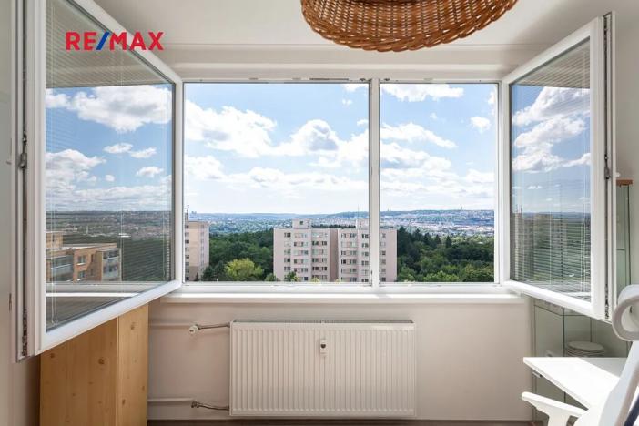 Pronájem bytu 1+1, Praha - Troja, Krynická, 29 m2