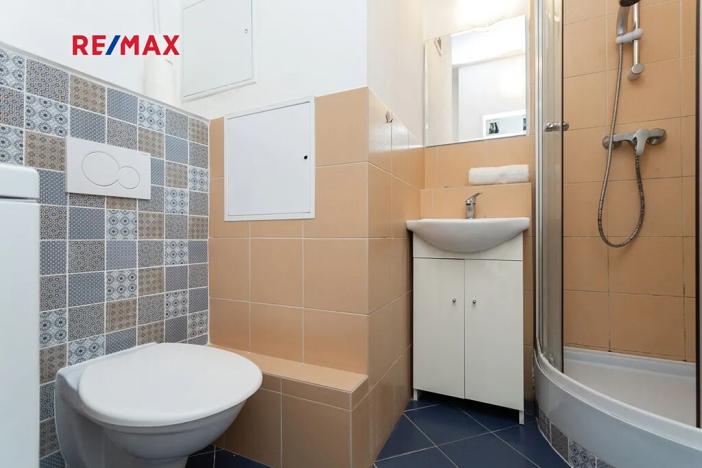 Pronájem bytu 1+1, Praha - Troja, Krynická, 29 m2