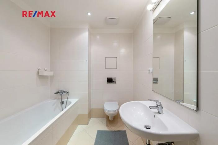 Prodej bytu 2+kk, Praha, 58 m2