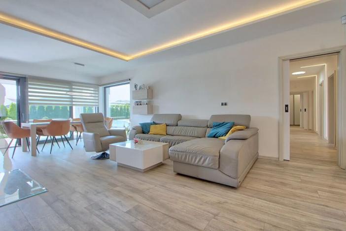 Pronájem rodinného domu, Sulice, Osiková, 260 m2