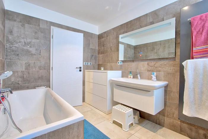 Pronájem rodinného domu, Sulice, Osiková, 260 m2