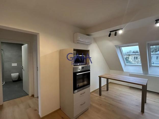 Pronájem bytu 2+1, Kyjov, třída Komenského, 48 m2