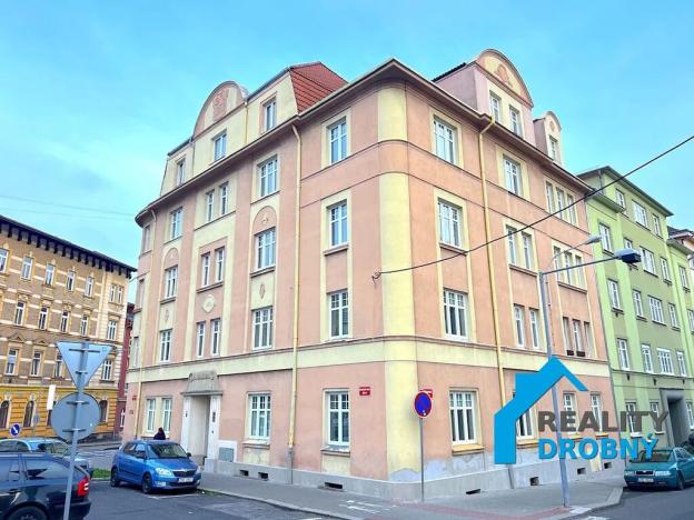 Pronájem bytu 4+1, Děčín, Revoluční nám., 103 m2