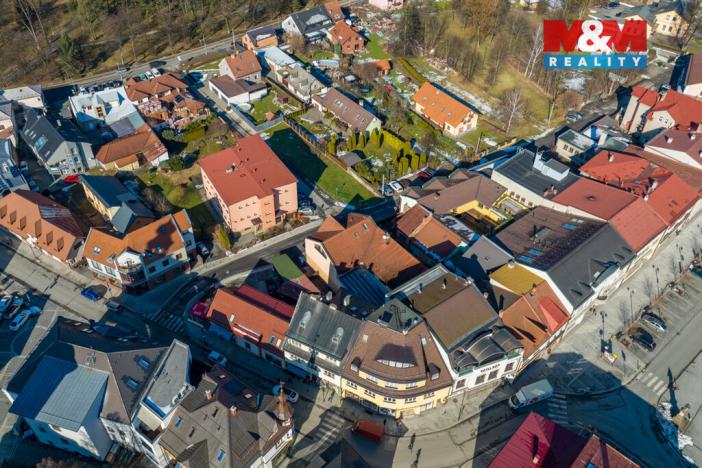 Prodej obchodního prostoru, Rožnov pod Radhoštěm, Masarykovo náměstí, 670 m2