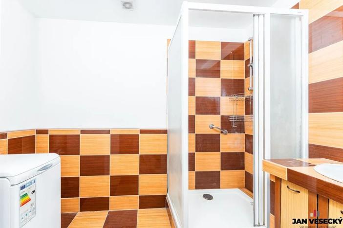 Prodej bytu 3+1, Praha - Horní Počernice, Lhotská, 73 m2