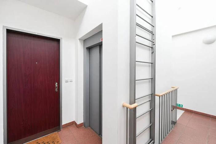 Pronájem bytu 1+kk, Praha - Podolí, Podolská, 26 m2