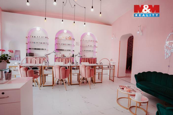 Prodej obchodního prostoru, Náchod, 65 m2