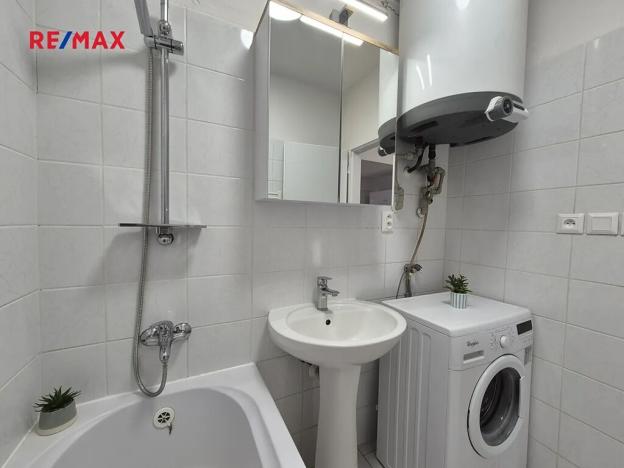 Pronájem bytu 2+kk, Kladno, Vojtěcha Lanny, 51 m2