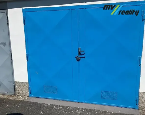 Prodej garáže, Praha, Klučovská, 17 m2