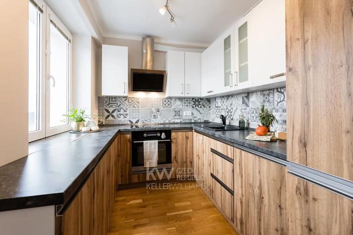 Pronájem bytu 3+kk, Praha - Břevnov, Na Petřinách, 62 m2