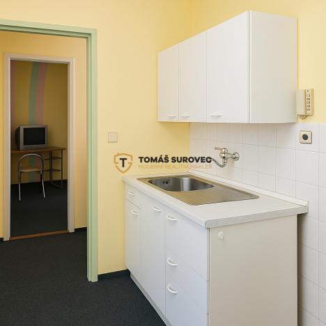 Pronájem bytu 1+1, Zlín, Štefánikova, 28 m2