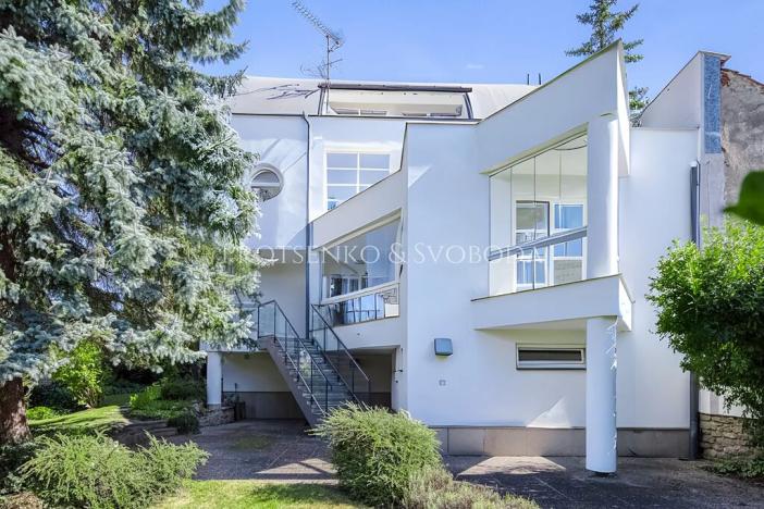 Prodej ubytování, Křižanov, Benešovo náměstí, 530 m2