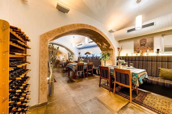 Prodej obchodního prostoru, Praha - Nové Město, Legerova, 230 m2