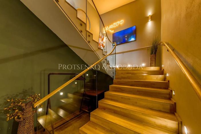 Prodej obchodního prostoru, Praha - Nové Město, Legerova, 230 m2