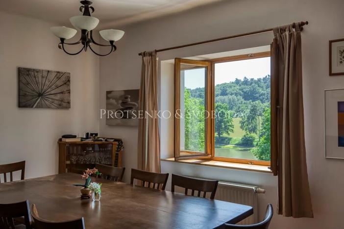 Prodej ubytování, Mnichovice, Nad rybníkem, 312 m2