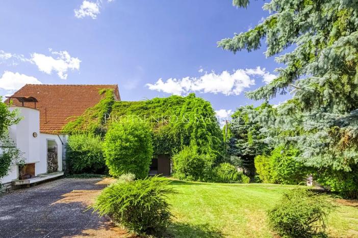 Prodej vícegeneračního domu, Křižanov, Benešovo náměstí, 530 m2