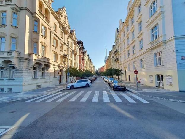 Pronájem bytu 2+kk, Praha, Na Švihance, 47 m2