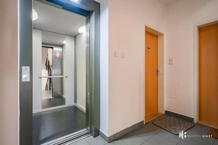 Pronájem bytu 2+kk, Praha - Kbely, Herlíkovická, 52 m2