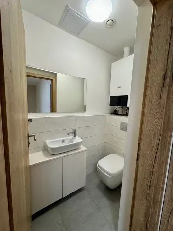 Pronájem rodinného domu, Praha - Vinoř, Mokošínská, 158 m2