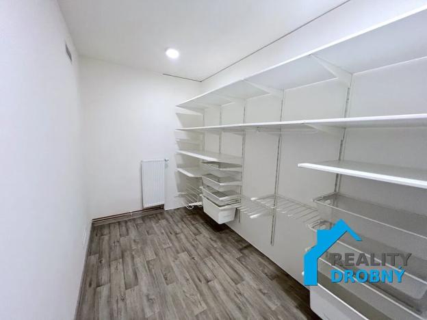 Pronájem bytu 4+1, Děčín, Bělská, 101 m2