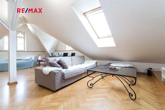 Pronájem bytu 2+kk, Praha - Karlín, Křižíkova, 70 m2