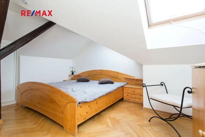 Pronájem bytu 2+kk, Praha - Karlín, Křižíkova, 70 m2