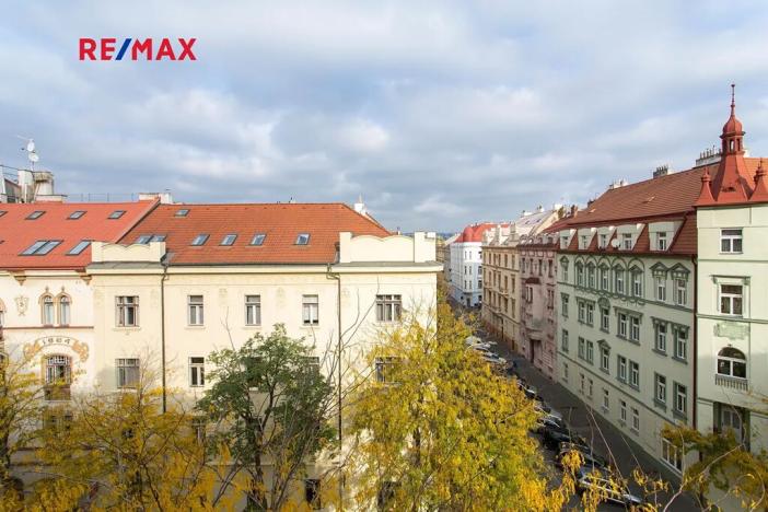 Pronájem bytu 2+kk, Praha - Karlín, Křižíkova, 70 m2