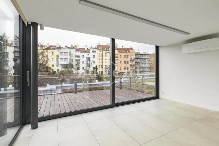 Pronájem bytu 4+kk, Praha, Holečkova, 212 m2