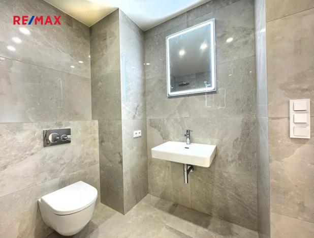 Pronájem bytu 2+kk, Praha - Vinohrady, Záhřebská, 49 m2