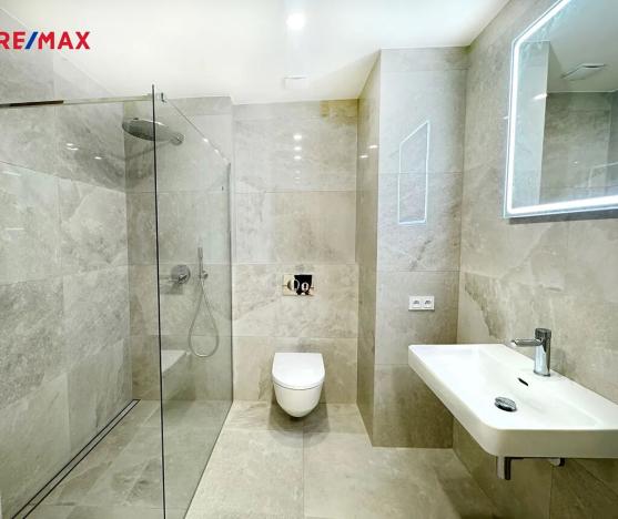 Pronájem bytu 2+kk, Praha - Vinohrady, Záhřebská, 49 m2