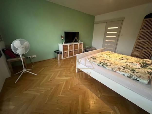 Pronájem bytu 1+1, Praha - Podolí, Jeremenkova, 28 m2