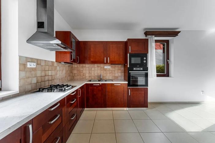 Pronájem rodinného domu, Praha - Křeslice, Pod ovčínem, 300 m2