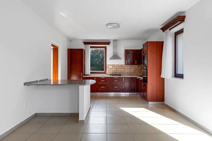 Pronájem rodinného domu, Praha - Křeslice, Pod ovčínem, 300 m2