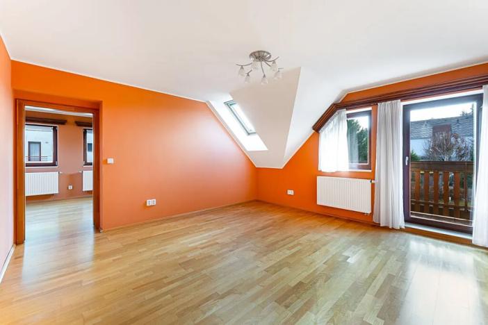 Pronájem rodinného domu, Praha - Křeslice, Pod ovčínem, 300 m2