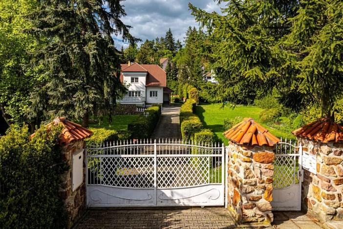 Prodej pozemku, Družec, V Zátiší, 1655 m2