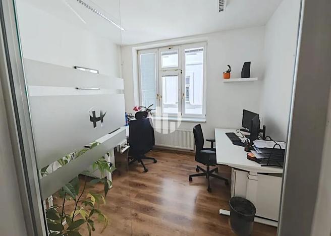 Pronájem kanceláře, Praha - Nové Město, Politických vězňů, 110 m2