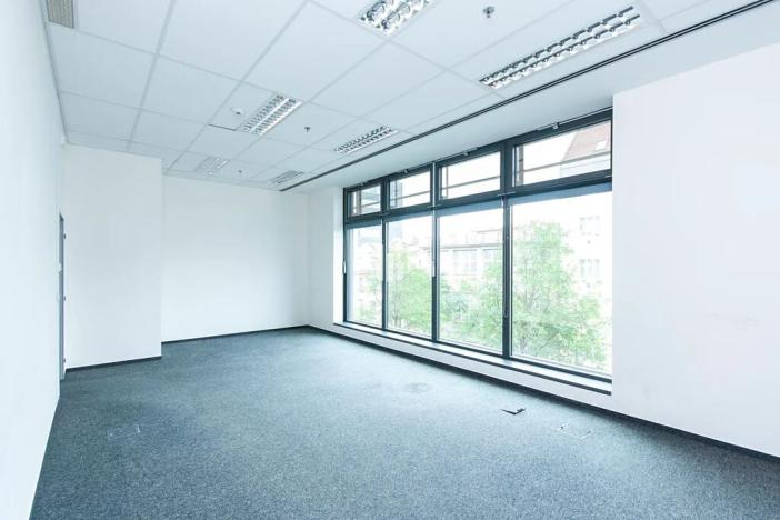 Pronájem kanceláře, Praha - Holešovice, U průhonu, 350 m2