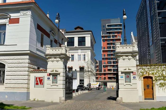 Pronájem kanceláře, Praha - Holešovice, U průhonu, 350 m2